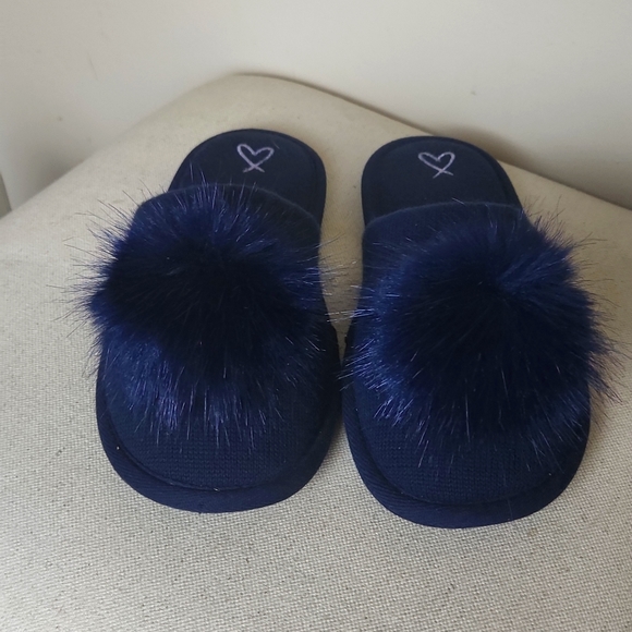 Victoria's Secret Blue Pom Pom Slippers - Picture 1 of 4
